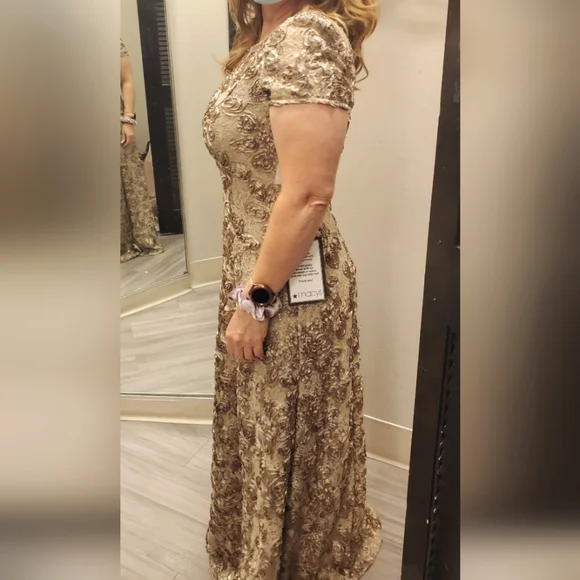 slim fit dress slacks Alex Evenings Scoop Neck Short Sleeve Zipper Back Embellished Lace Dress|  Available at Curated Brands in Los Angeles main image 1